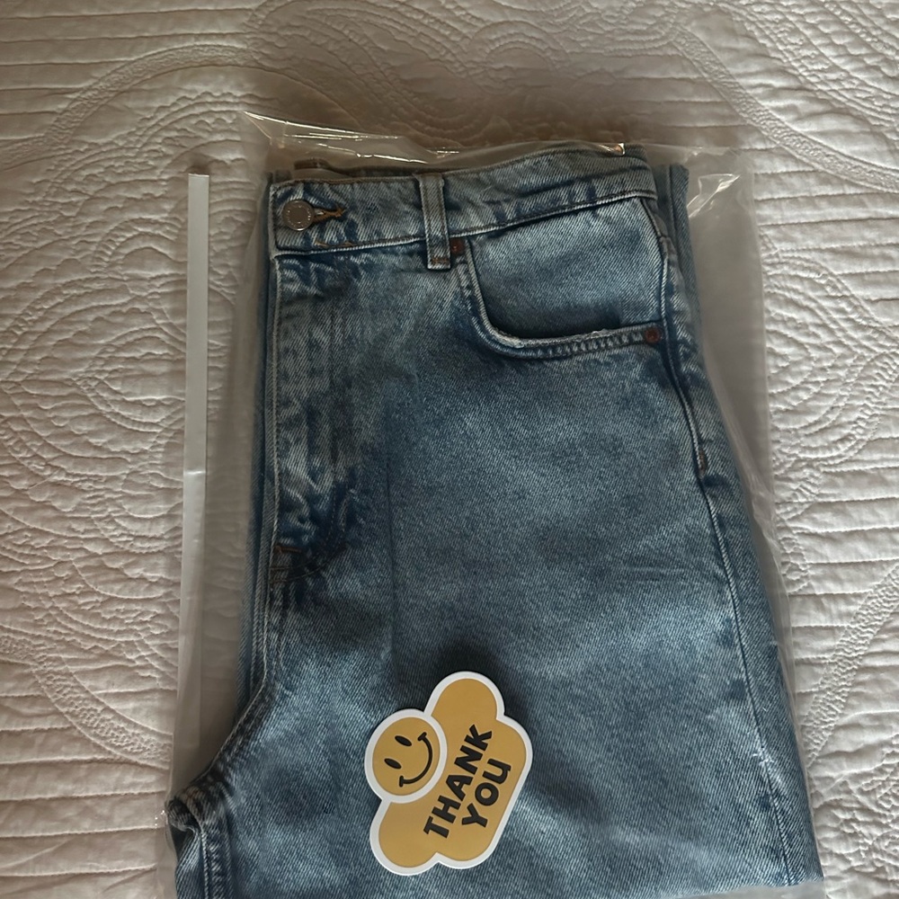 ZARA HIGH RISE WIDE LEG JEANS.Size 10. TALL. - Picture 14 of 14